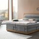 Belanoti MODELA Boxspringbett 180x200 elektrisch verstellbar 7-Zonen Taschenfederkern Matratze inkl Visco Topper Bett 180x200 mit Motor Farbe Hellgrau H2/H3 Polsterbett Motorbett Massivholz Eiche